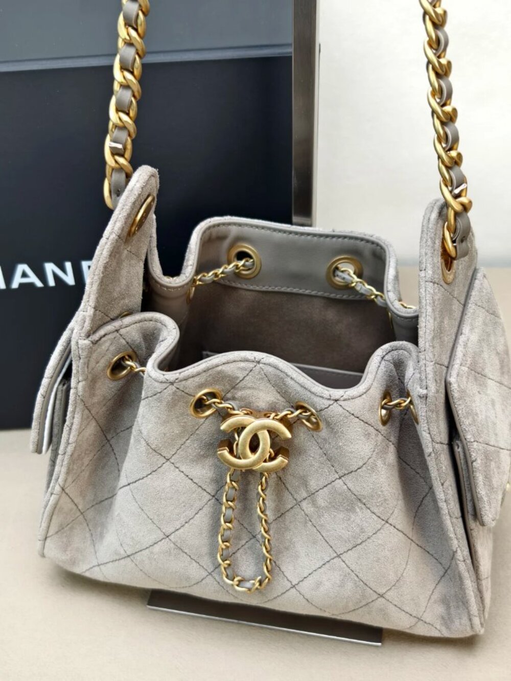 Classic CHANEL Bags: A Stylish and Versatile Choice for Elegance